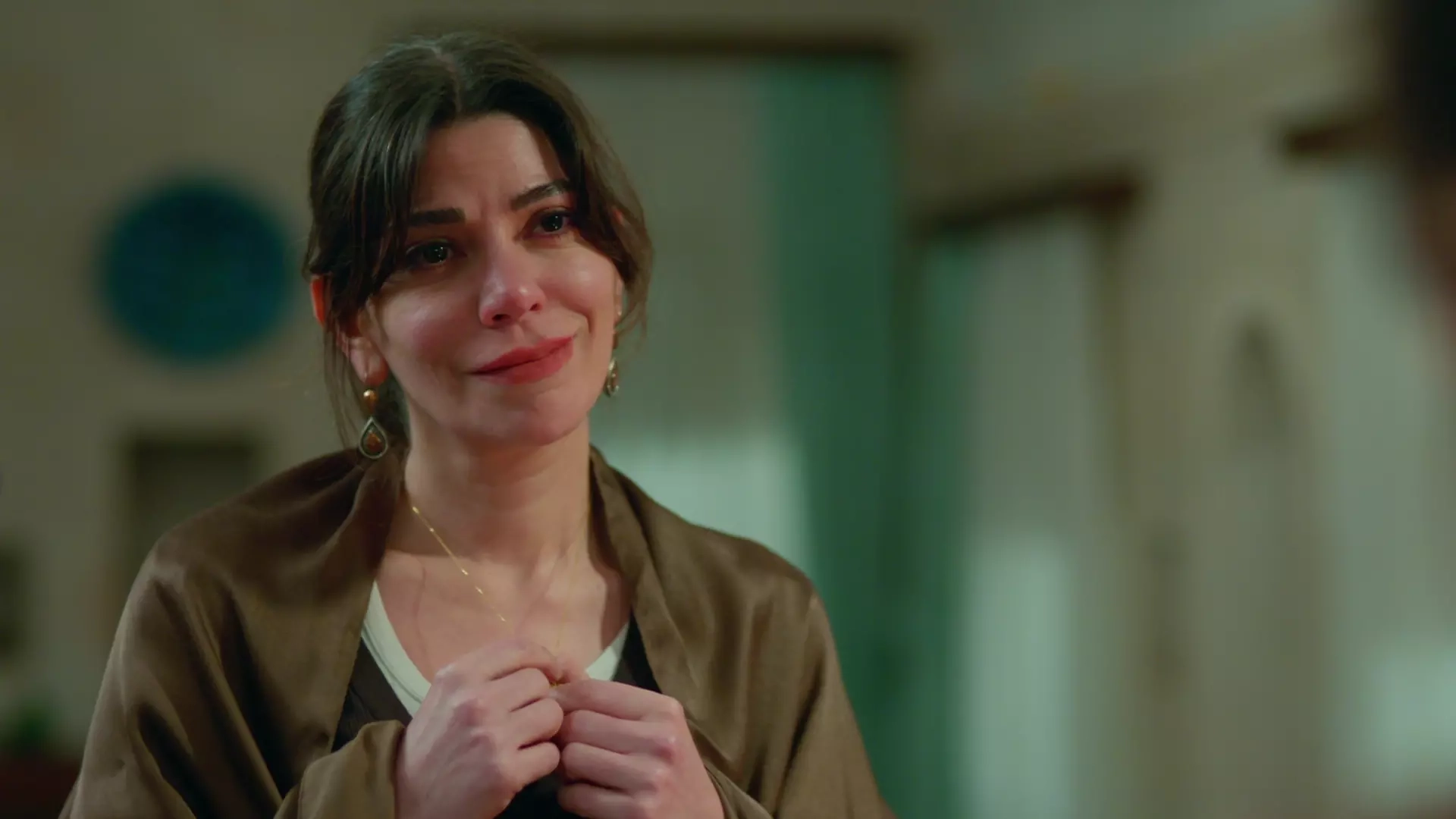 Uzak Şehir’de Meryem şoku! Cihan’ı ve Alya’yı büyük bir sınav bekliyor 7 Uzak Sehir 3