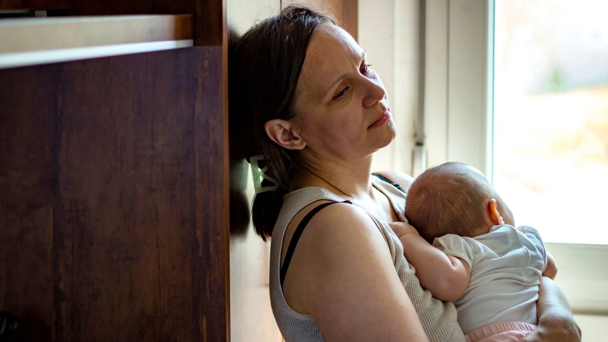 Annelerin yaptığı uyku hatası! Bebeklerin uyku düzenine dikkat