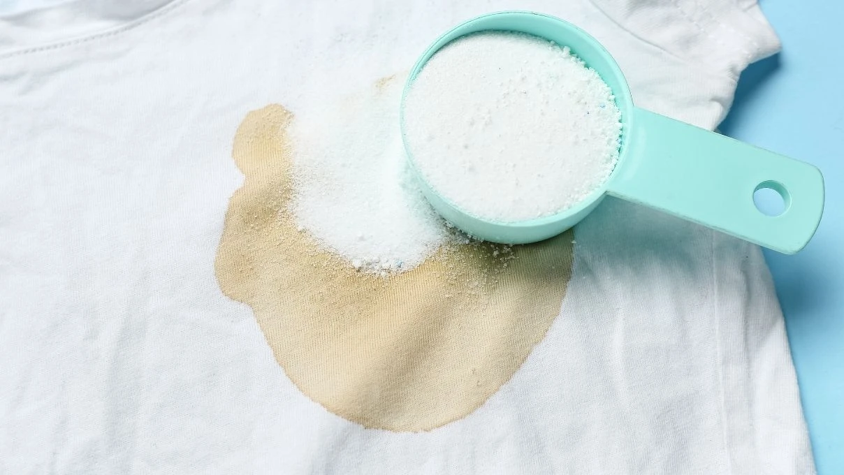 Çamaşır suyu kullanmadan leke çıkarmanın en etkili yolu! Mutfak tezgahından kıyafetlere kadar