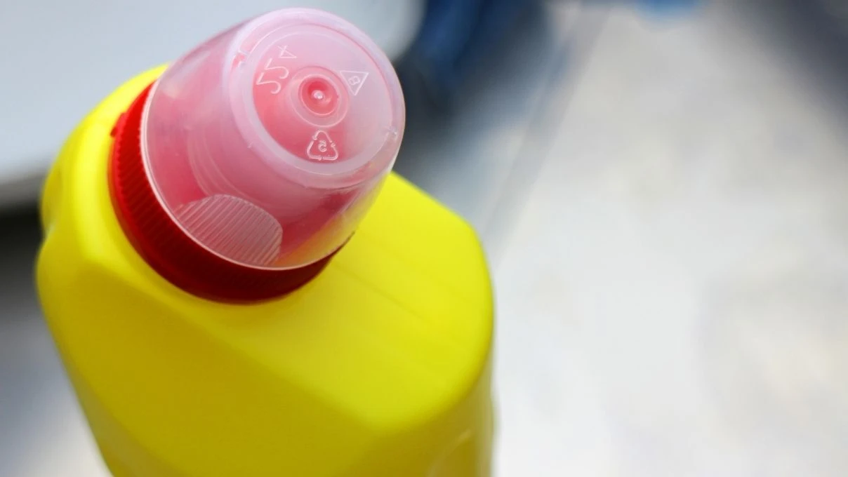 Çamaşır suyu kullanmadan leke çıkarmanın en etkili yolu! Mutfak tezgahından kıyafetlere kadar