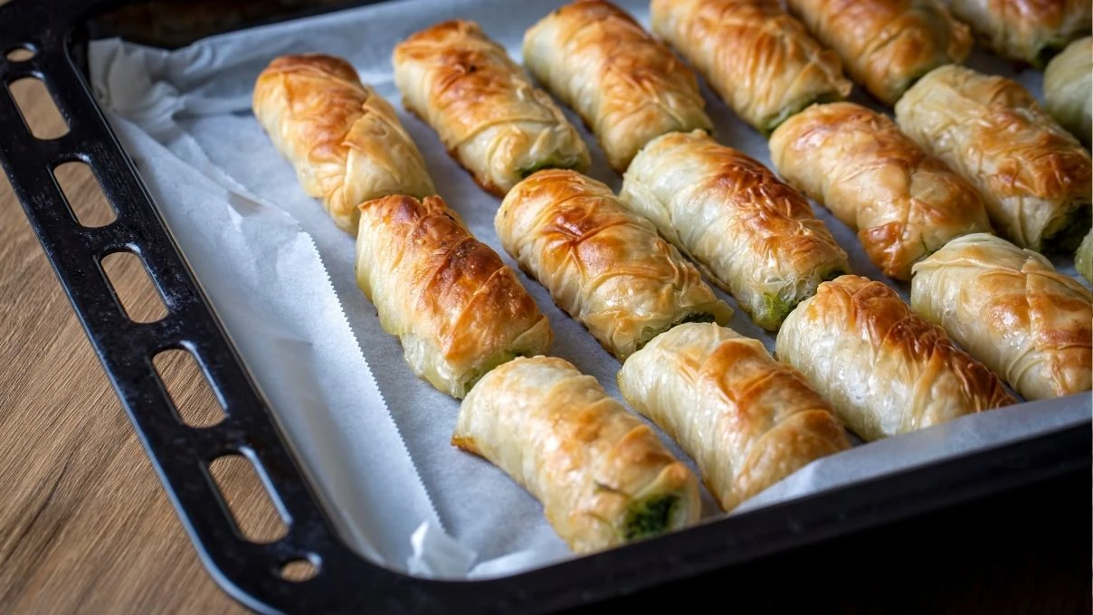 Çıtır çıtır börek tarifi! 2026 sosyal medya trendi lezzet