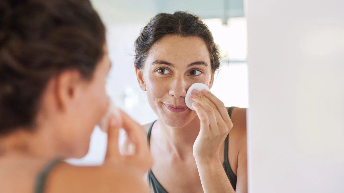 Burun ve yanaklardaki gözenekleri küçücük yapacak karışım! 30 yaşından önce başlayın