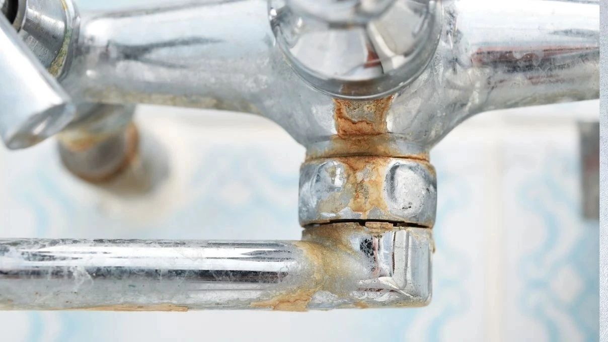 Banyo ve tuvalette tek bir kireç damlası bırakmayan formül! Kimyasala gerek yok 7 Banyo ve tuvalette tek bir kireç damlası bırakmayan formül! Kimyasala gerek yok