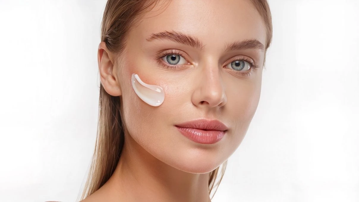 Yaza lekesiz ve parlak bir ciltle girin! Güzelliğinizi 2 katına çıkaran maske, artık erkeklerde yapıyor