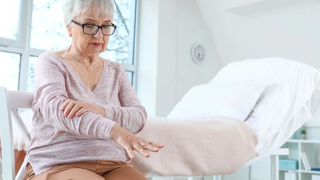 El yazınızdaki değişim Parkinson’un habercisi olabilir! Parkinson hastalığı nedir? Parkinson hastalığını belirtileri neler? İşte uzman isimden uyarılar 11 El yazınızdaki değişim Parkinson’un habercisi olabilir! Parkinson hastalığı nedir? Parkinson hastalığını belirtileri neler? İşte uzman isimden uyarılar