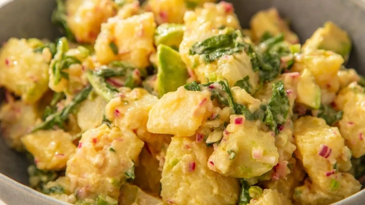 Tam bir 5 çayı lezzeti! Bol ekşili patates salatası