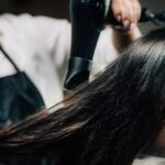 Saçlardaki elektriklenmeyi 2 kat azaltacak! Uyumadan önce sürün