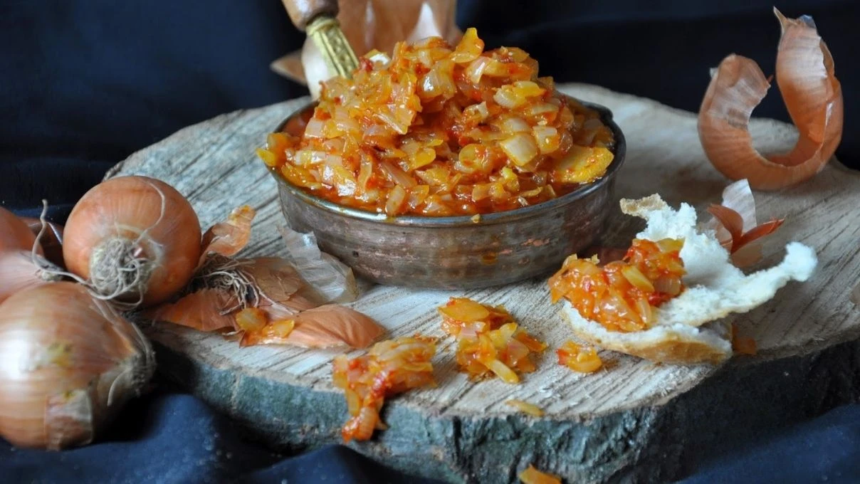 Soğan kavurmasıyla sabah kahvaltılarını şenlendirin! Mis gibi kokusu