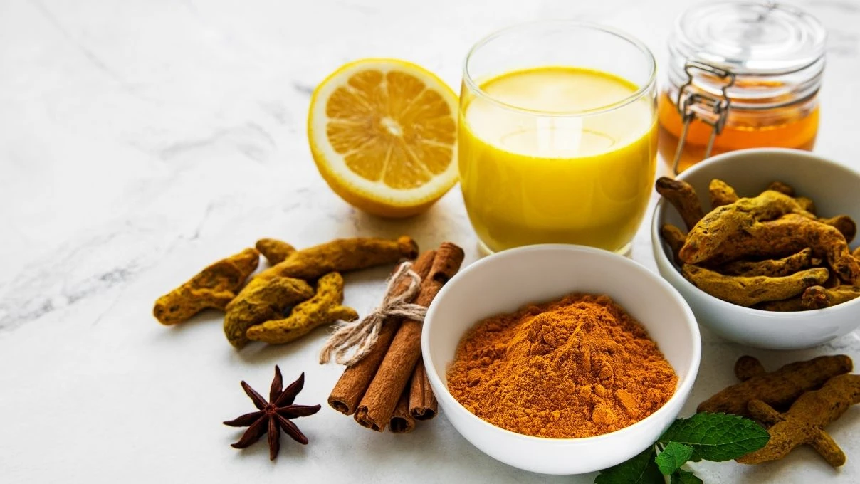 Fondöteni bıraktıran zerdeçal maskesi! Hintli gelinlerin düğün öncesi yaptığı bin yıllık karışım