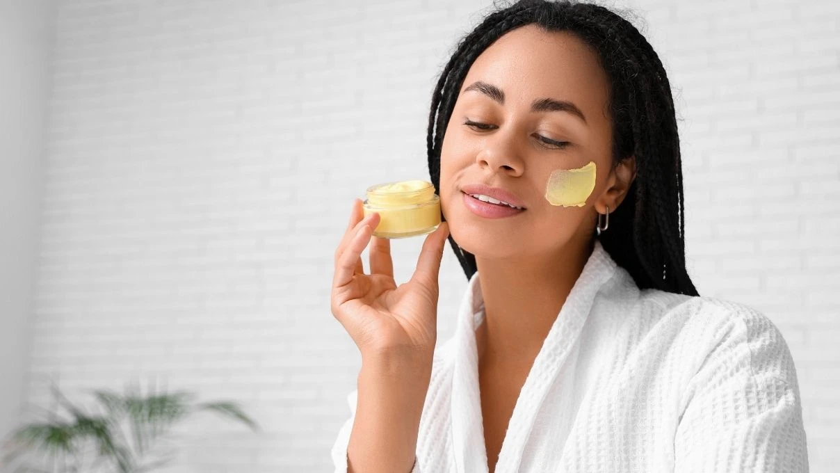 Fondöteni bıraktıran zerdeçal maskesi! Hintli gelinlerin düğün öncesi yaptığı bin yıllık karışım