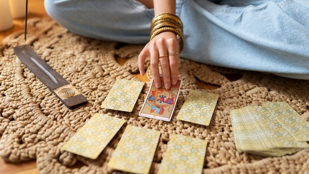 Günlük tarot kart açılımı 12 Mayıs 2026! İrada gücünüz ve yetenekleriniz zirvede 7 Günlük tarot kart açılımı 12 Mayıs 2026! İrada gücünüz ve yetenekleriniz zirvede