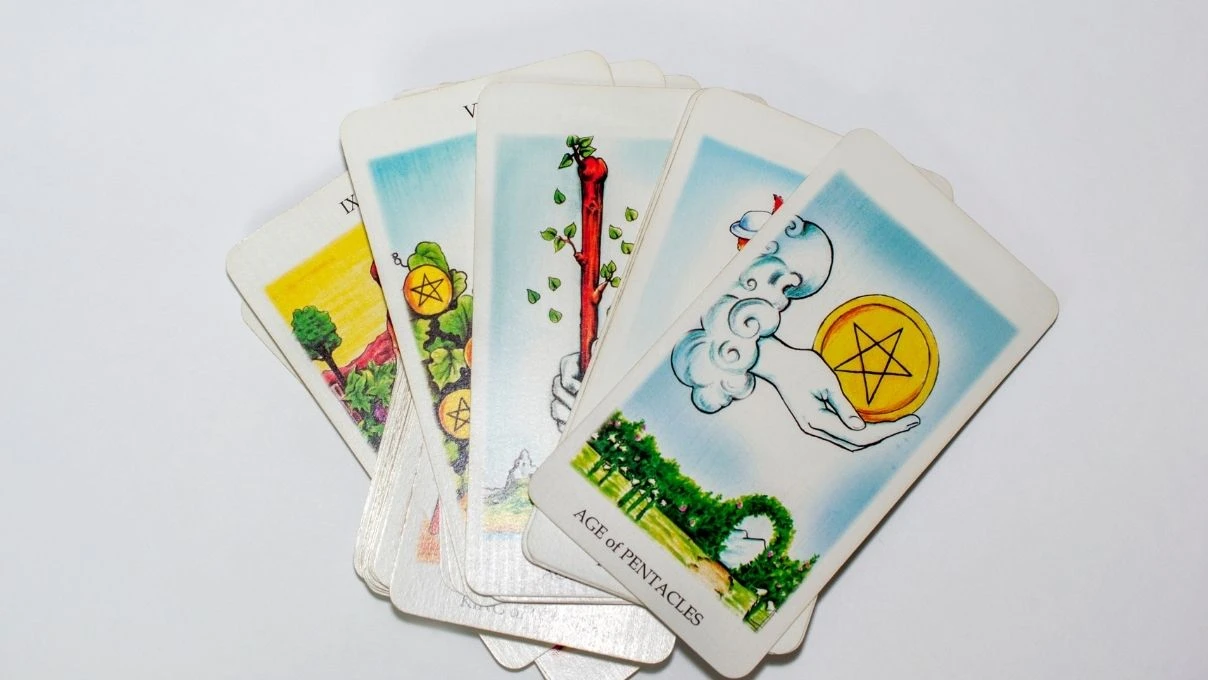 Günlük tarot kart açılımı 8 Mayıs 2026! Problem çözme için ideal bir gün 