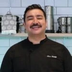 31 Ekim 2025 MasterChef’e konuk olan Türev Uludağ kimdir Kaç yaşında nerelidir