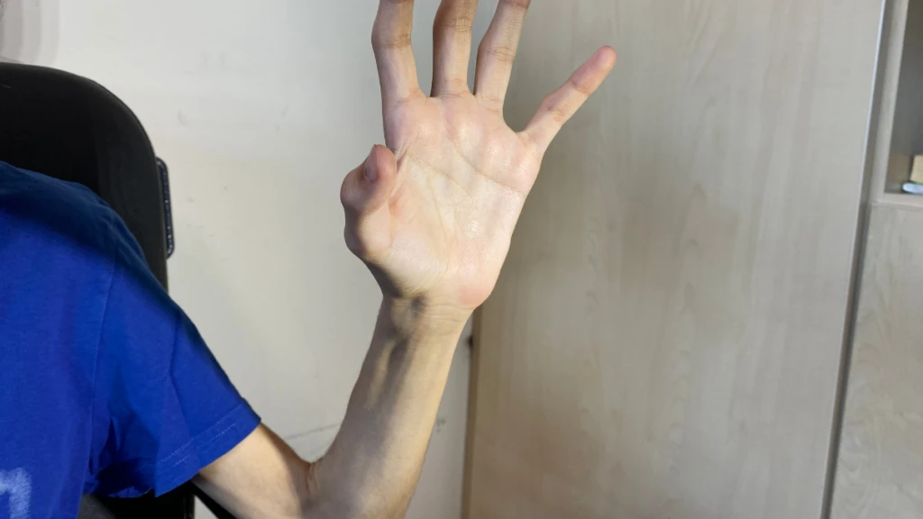 4 859
