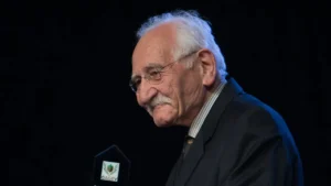 5120 usta oyuncu arif erkin guzelbeyoglu yarin son yolculuguna ugurlanacak