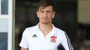 5ef3109a7af50705a0a8799e