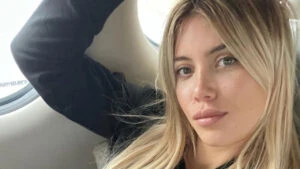 67baf45718b70 wanda nara istanbula geliyor