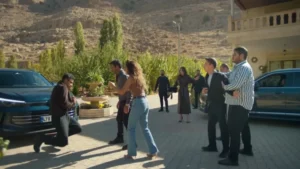 Uzak Şehir son bölüm sahnesi izleyiciyi ters köşe yaptı! Uzak Şehir Şahin ölecek mi? 9 6912fc01e26df636fe3dfb07