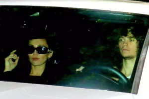 Miley Cyrus ve Maxx Morando nişanlandı! 4 yıllık aşk yüzük karesiyle resmileşti 6 692ecf99610533a05f3a5b92