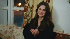 Uzak Şehir 41. bölüm kostümleri sosyal medyayı salladı! Alya ve Zerrin'den şıklık yarışı 4 693684d6e011bf64184fdf1e