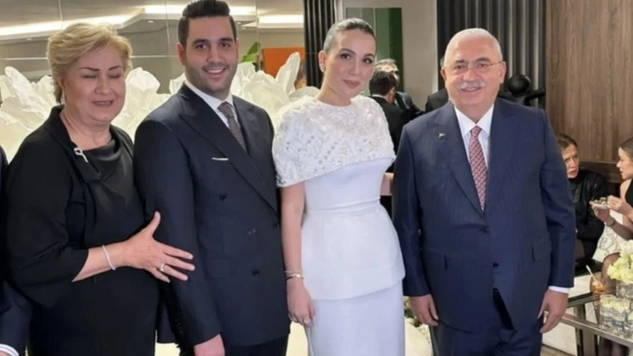 749 ahlatci holdingin veliahti ahmet emin ahlatci kimdir sinan enginin kiziyla nisanlanan ahmet emin ahlatci ne is yapiyor