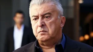 7617 bir zamanlar istanbulun cetini huseyin avni danyal 90larda hayat daha samimiydi o yillara geri donmek harika