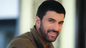 9561 engin akyurek bereketli topraklar dizisinin basroluyle ekranlara donuyor