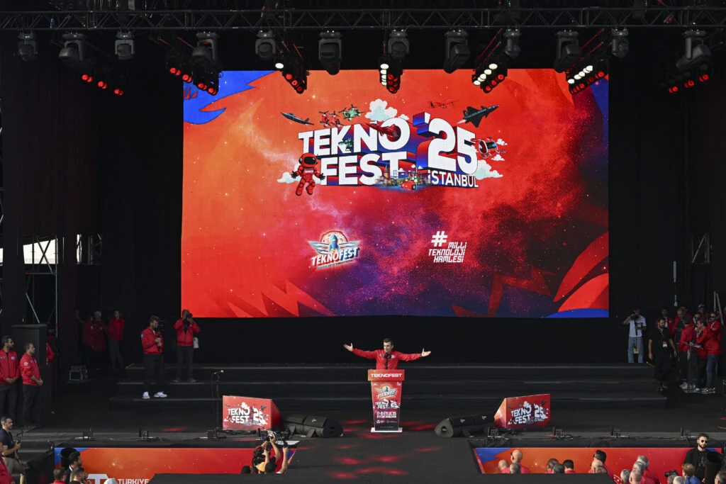 AA 20250921 39186503 39186500 TEKNOFEST ISTANBUL KAPANIS TORENININ ARDINDAN SONA ERDI