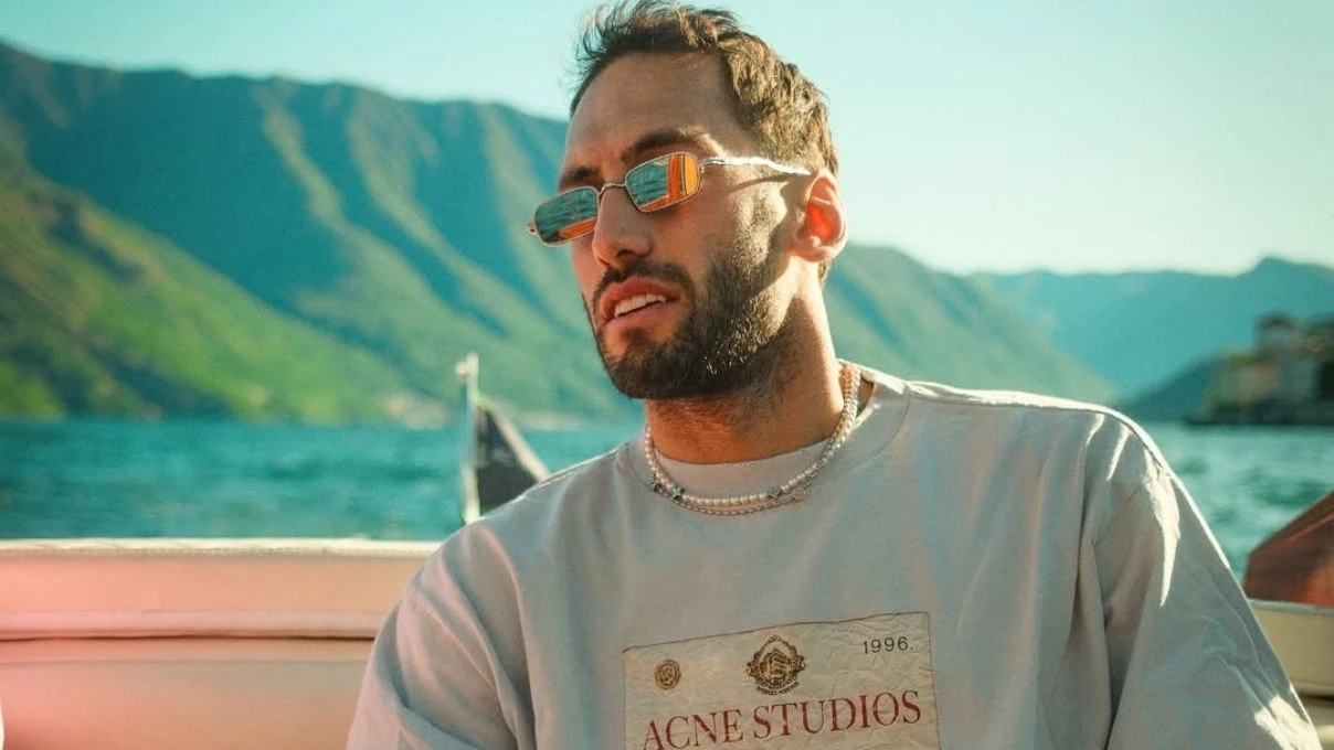 Hakan Çalhanoğlu kimdir kaç yaşında? Hangi takımlarda oynadı?