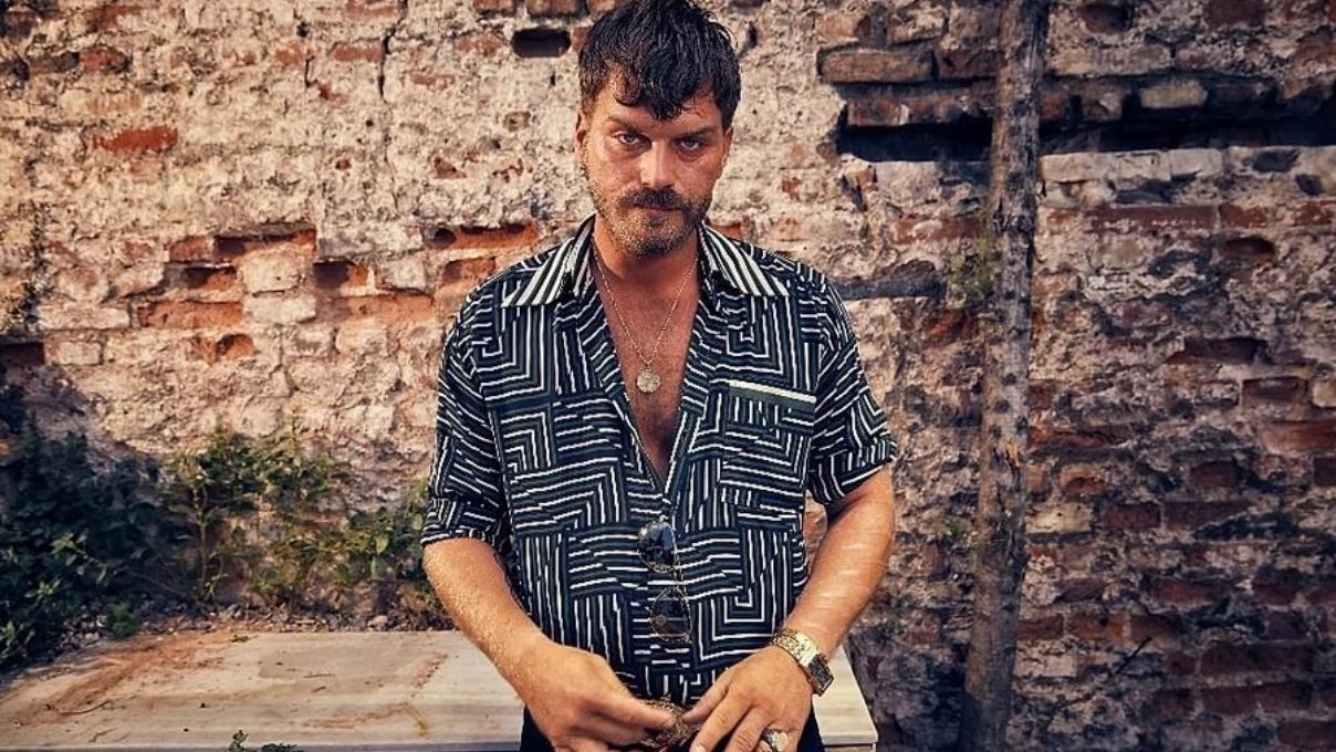 Kıvanç Tatlıtuğ sevilen karakteriyle ekranlara geri dönüyor! Ünlü oyuncu şimdiden performansıyla merak ediliyor