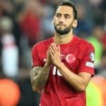 Hakan Çalhanoğlu’ndan anlamlı hareket! Ünlü futbolcu yaptığı yardım ile kalpleri yumuşattı