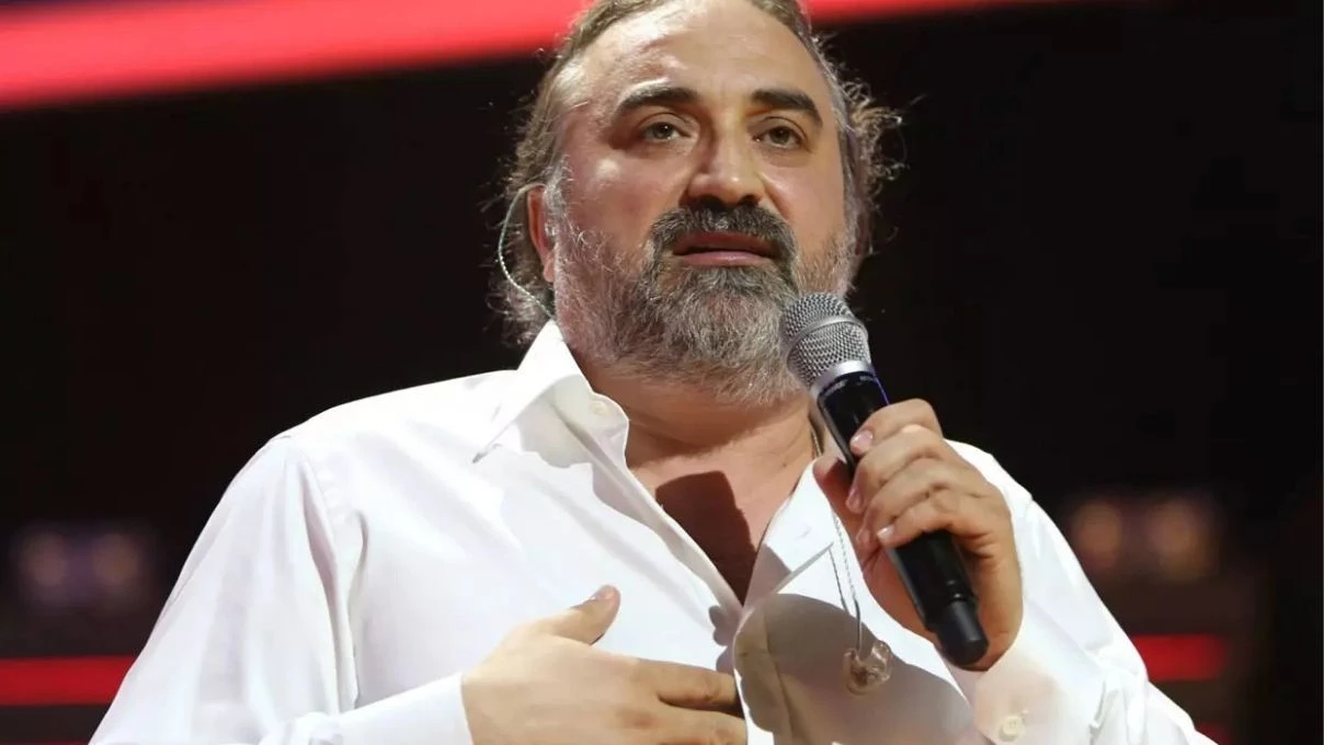 Volkan Konak’ın kızı Derin Konak sesi ile hayran bıraktı! Babasının izinden gidiyor