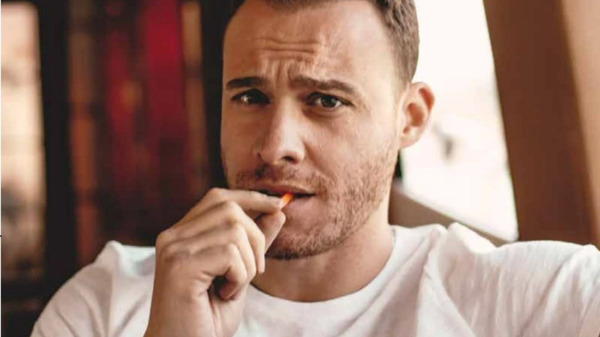 Çarpıntı dizisinin Aras’ı Kerem Bürsin kimdir? Kerem Bürsin kaç yaşında nereli?