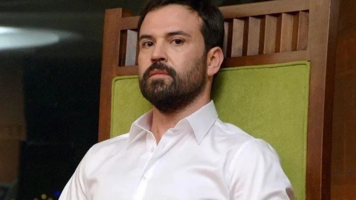Arabeskin sevilen ismi İsmail Özkan’dan Hadise’ye şok sözler! Ünlü şarkıcıdan mekanlara yaş sınırlaması 
