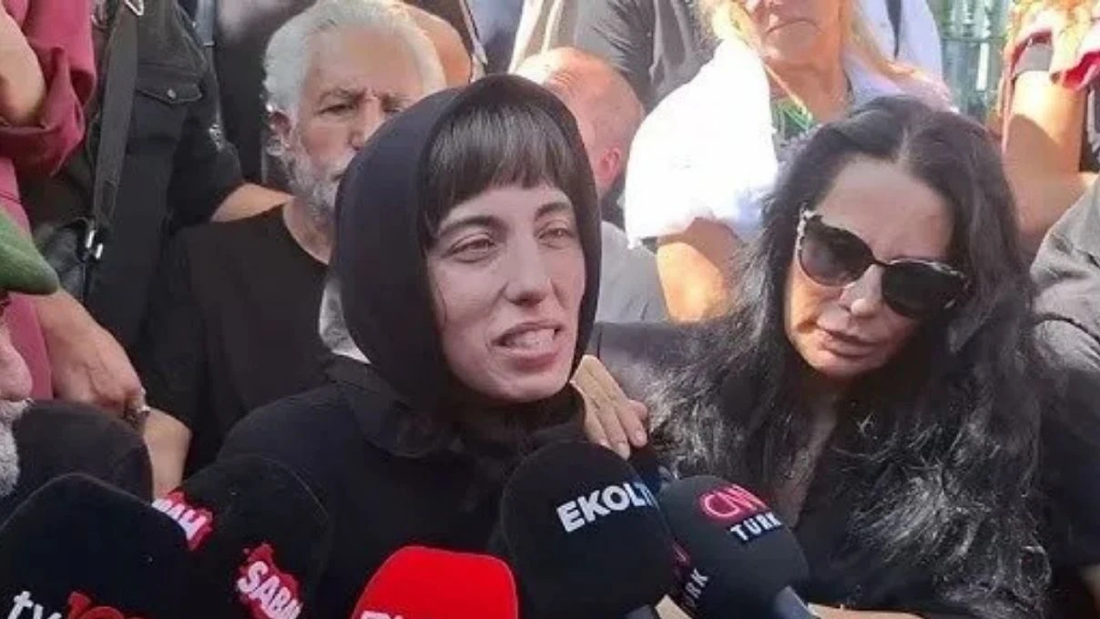 Ahu Tuğba’nın kızı Anjelik Calvin paylaşımıyla dikkat çekti! O anlar sosyal medyada gündem oldu