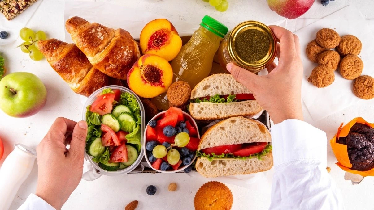 30 yaşından sonra kadınların asla tüketmemesi gereken besinler