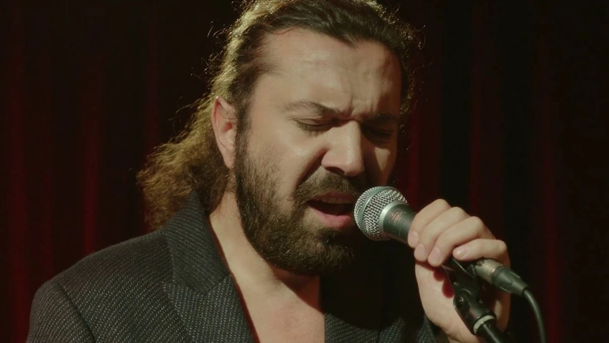 Halil Sezai pilot sevgilisi ile görüntülendi! İncir Reçeli 3 filmi geri dönemeden yarım kaldı