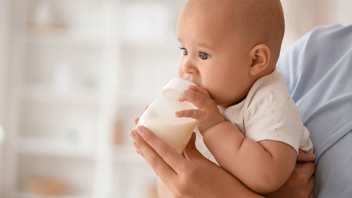 Uzmanlardan uyarı! Ek gıdaya erken başlayanlar dikkat