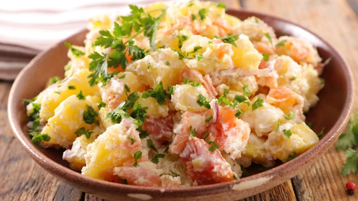 5 çaylarını vazgeçilmezi! Patates salatasına yeni sos trendi