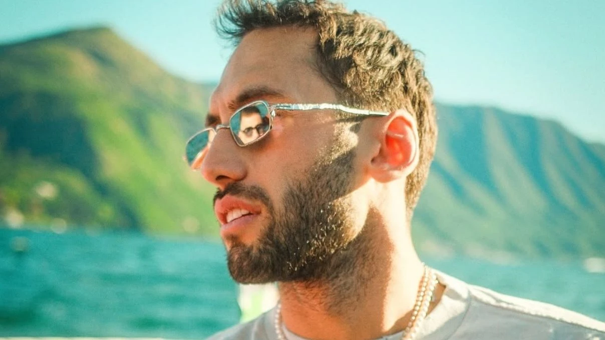 Hakan Çalhanoğlu kimdir kaç yaşında? Hangi takımlarda oynadı?
