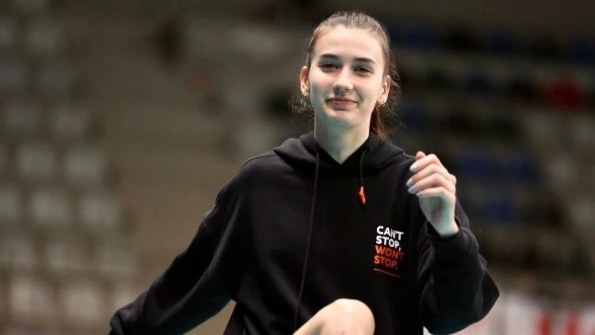 Dilay Özdemir kimdir? Dilay Özdemir'in boyu kaç?