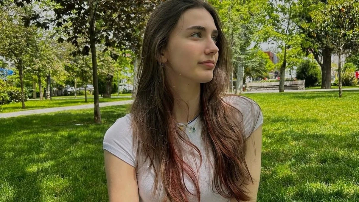 Dilay Özdemir kimdir? Dilay Özdemir'in boyu kaç?