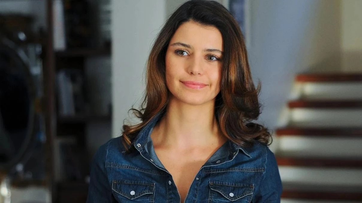 Beren Saat’in yeni videosu sosyal medyada paylaşım rekoru kırdı! Arap hayranları ortalığı karıştırdı