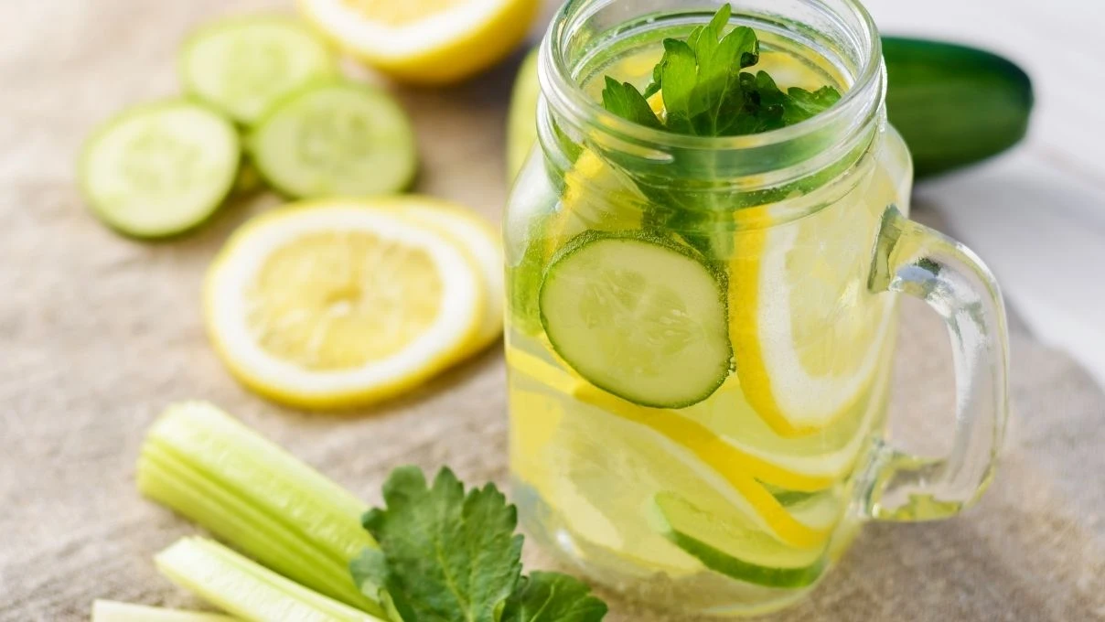 3 günde göbek yağlarını tarihe karıştıracak çay! Hızlı ama etkili 
