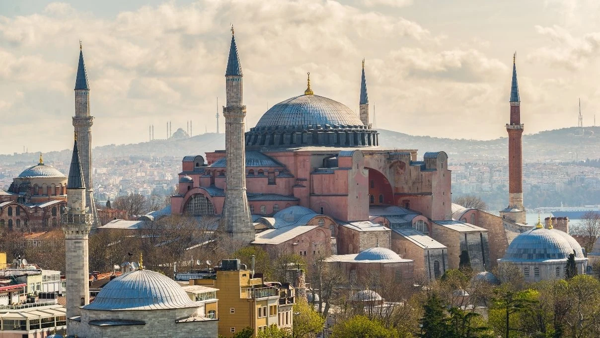 Ayasofya Cami ziyaretçileriyle rekor kırdı! 40 milyon kişi tarafından ziyaret edildi
