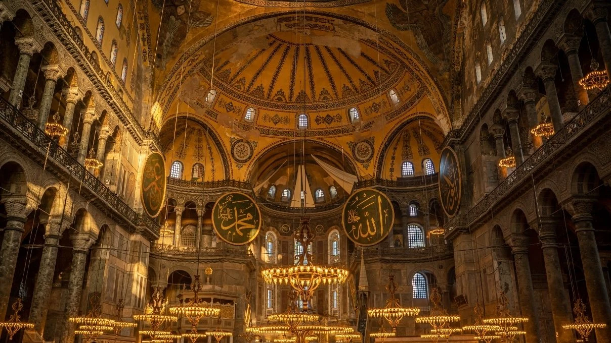 Ayasofya Cami ziyaretçileriyle rekor kırdı! 40 milyon kişi tarafından ziyaret edildi