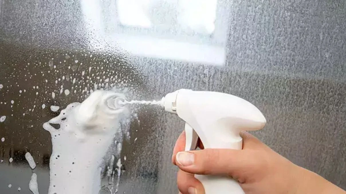 Duşakabinde tek bir leke kalmayacak! Sular adeta akıp gidecek