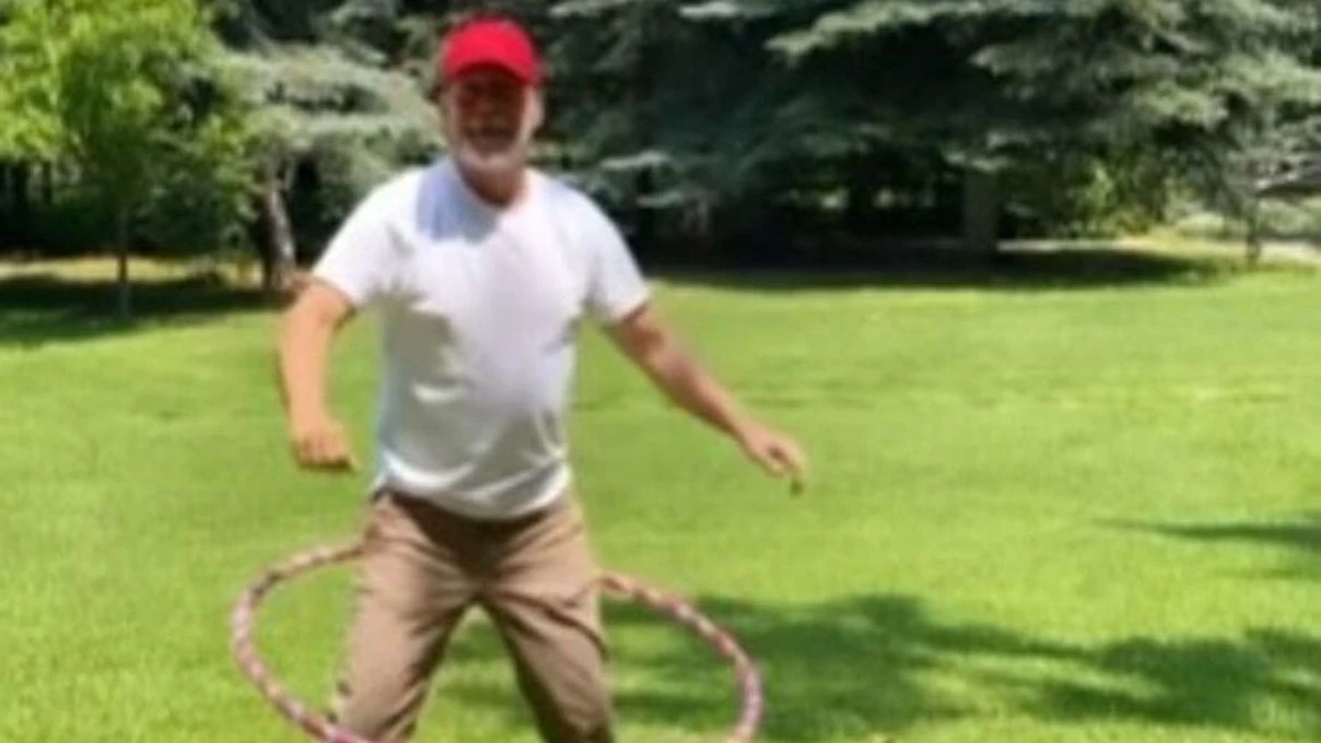 Bruce Willis’in sevindiren görüntüsü! Ünlü aktör son hali ile heyecanlandırdı
