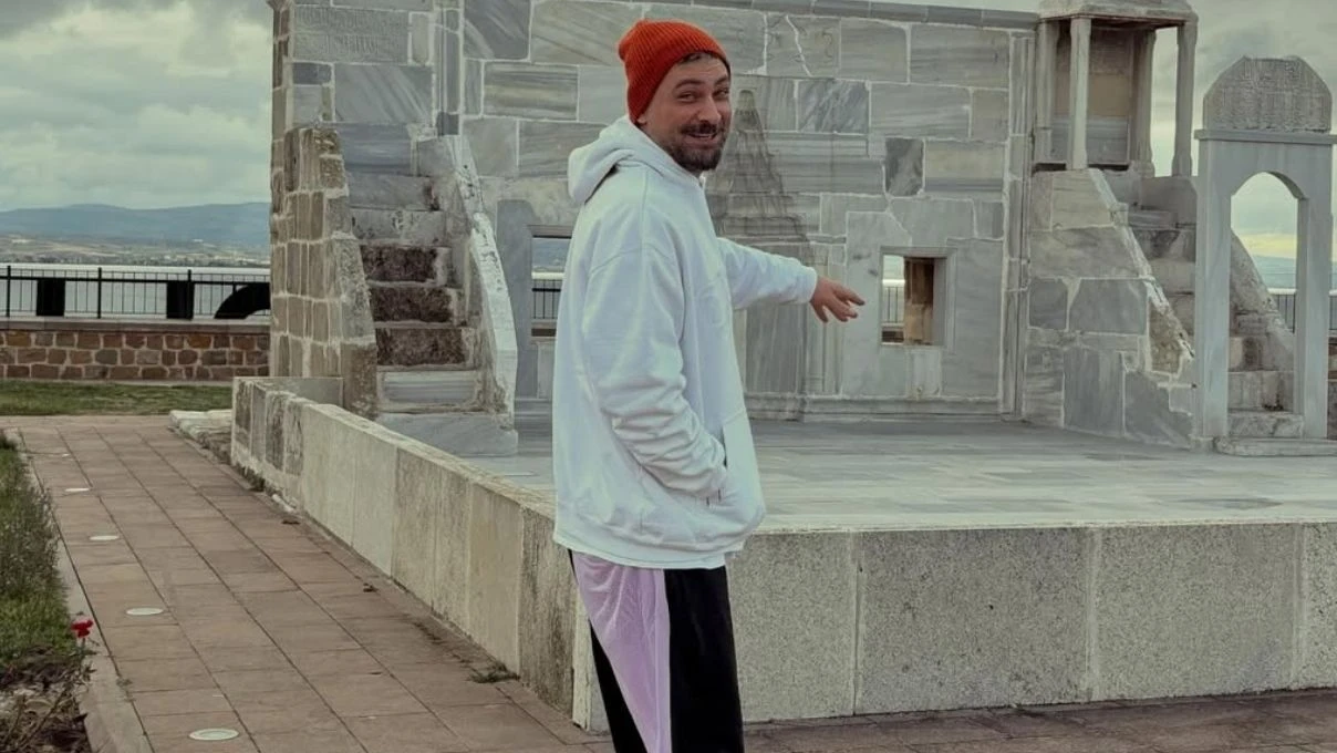 Geleceğe Mektuplar dizisinin büyük Mert’i Onur Tuna kimdir? Onur Tuna kaç yaşında?