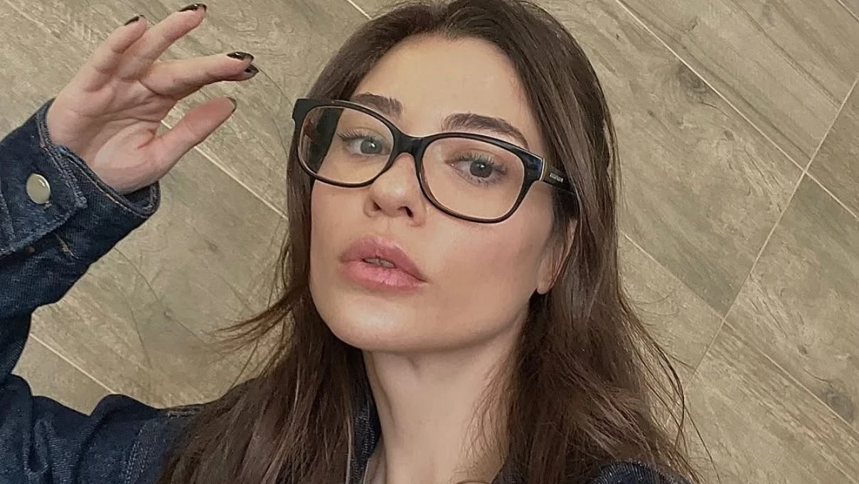 Mevlana’nın Fatma Hatun’u Sinem Reyhan Kıroğlu kimdir? Sinem Reyhan Kıroğlu kaç yaşında?